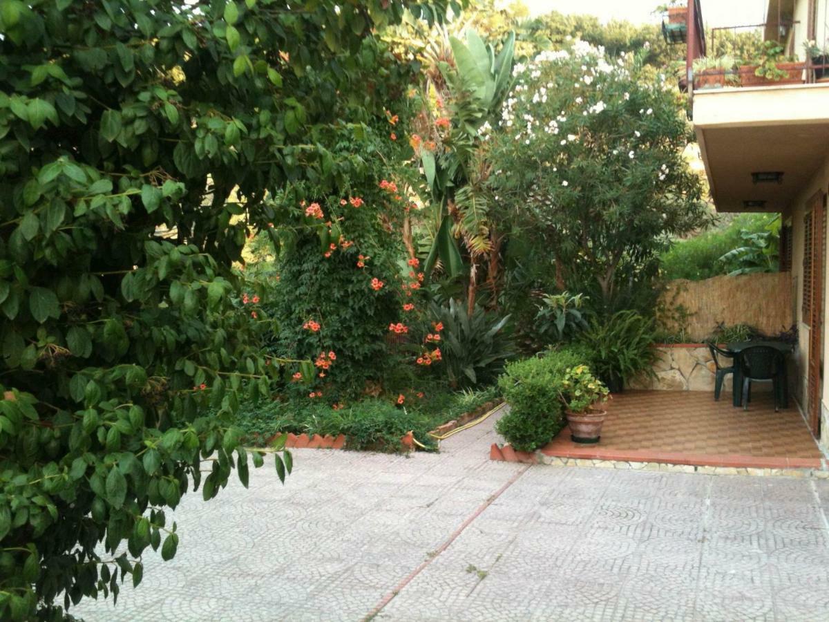 Green Villa Sand Beach Center Close Sea Veiw Cefalu Exterior photo