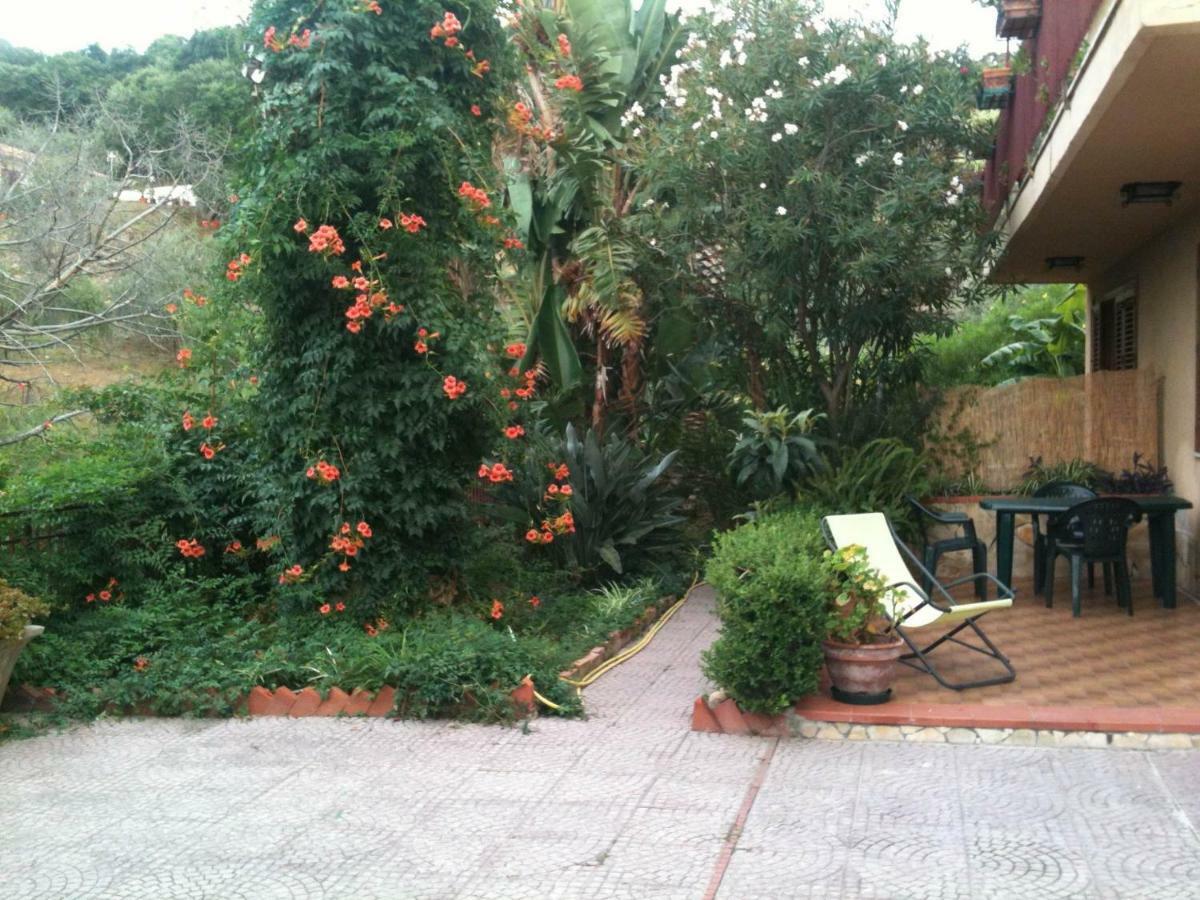 Green Villa Sand Beach Center Close Sea Veiw Cefalu Exterior photo