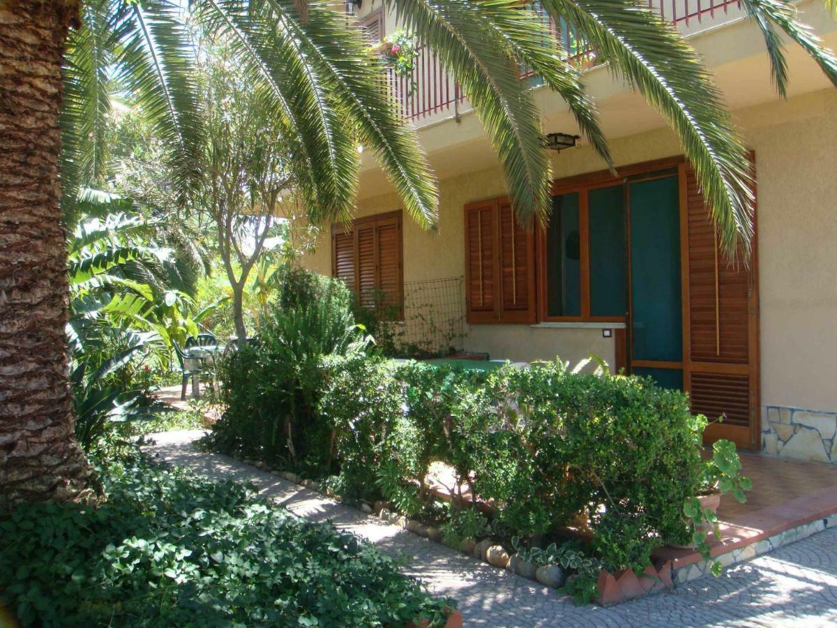 Green Villa Sand Beach Center Close Sea Veiw Cefalu Exterior photo