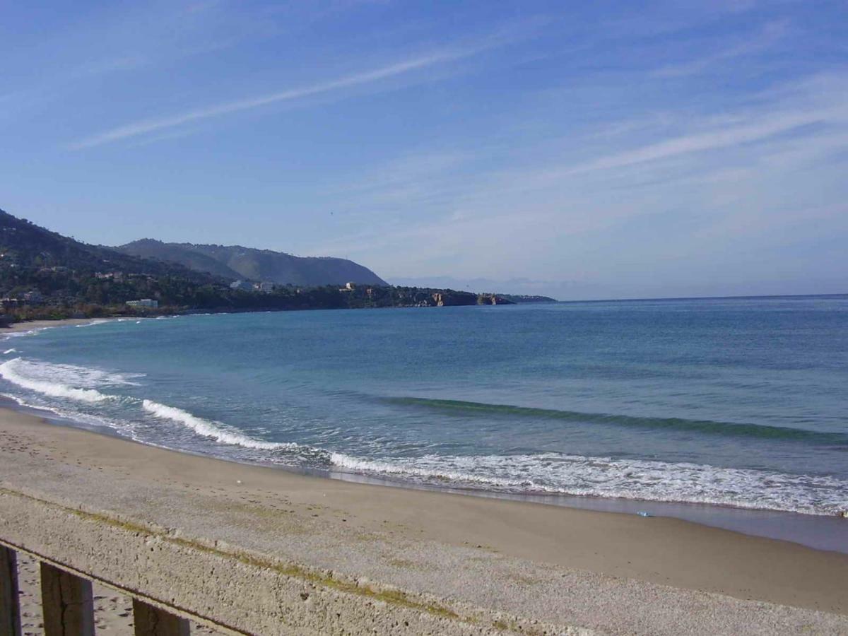Green Villa Sand Beach Center Close Sea Veiw Cefalu Exterior photo